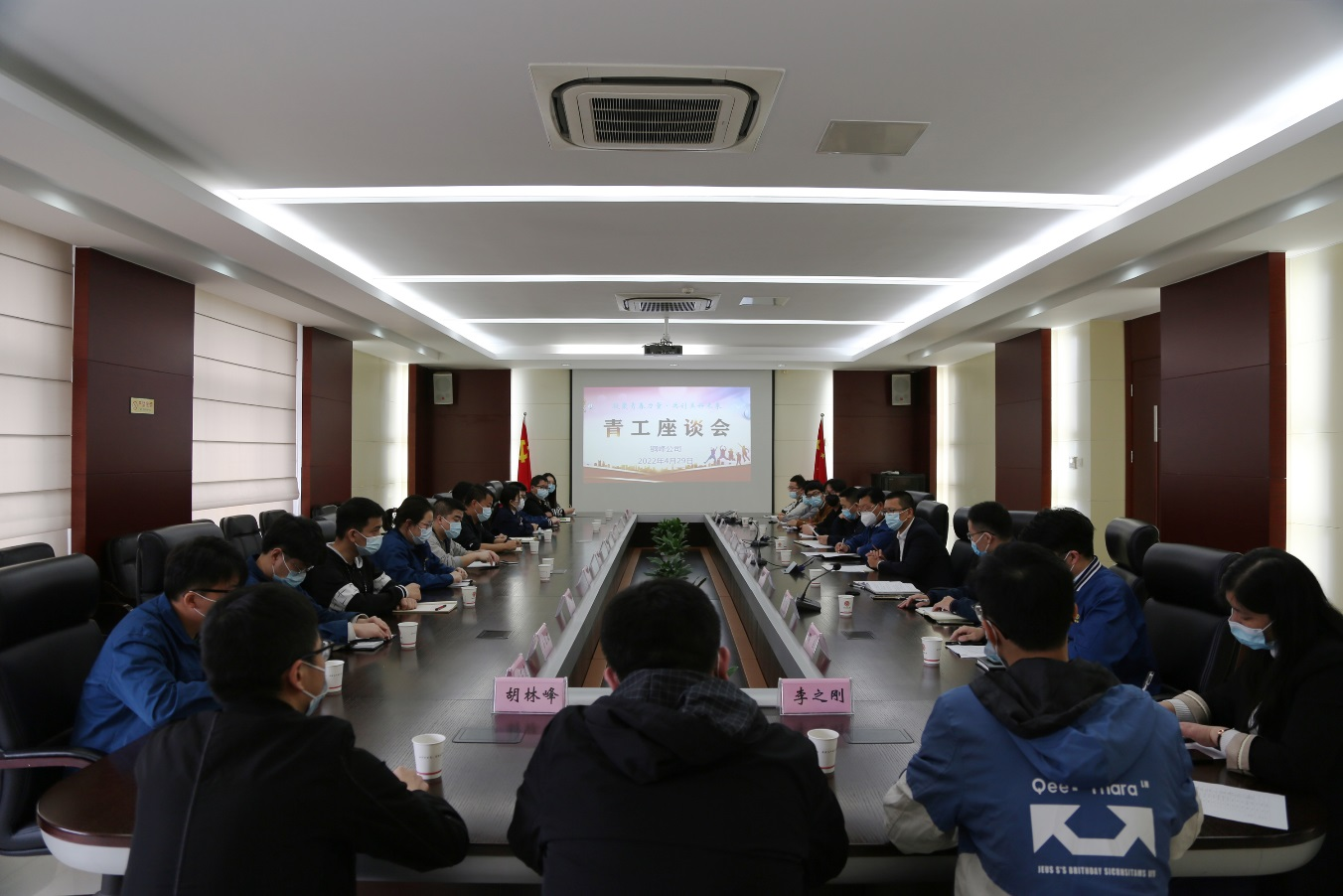 众鑫娱乐·鑫起点,馨效劳,心选择