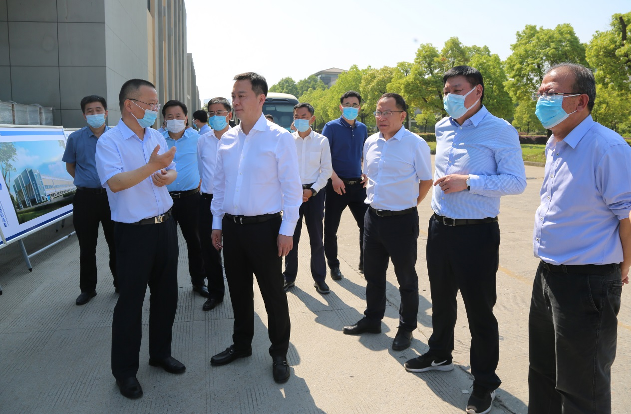 众鑫娱乐·鑫起点,馨效劳,心选择