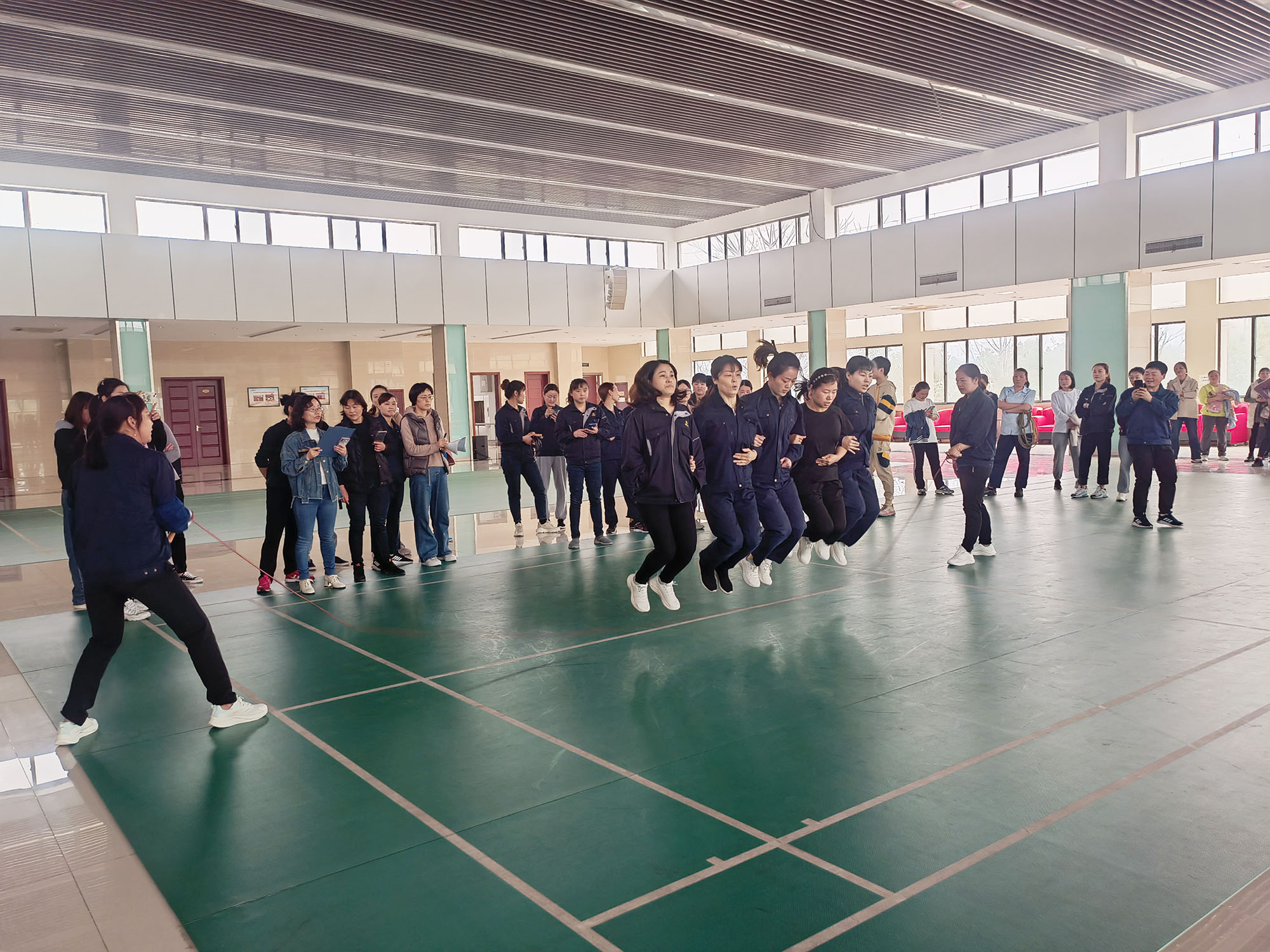 众鑫娱乐·鑫起点,馨效劳,心选择