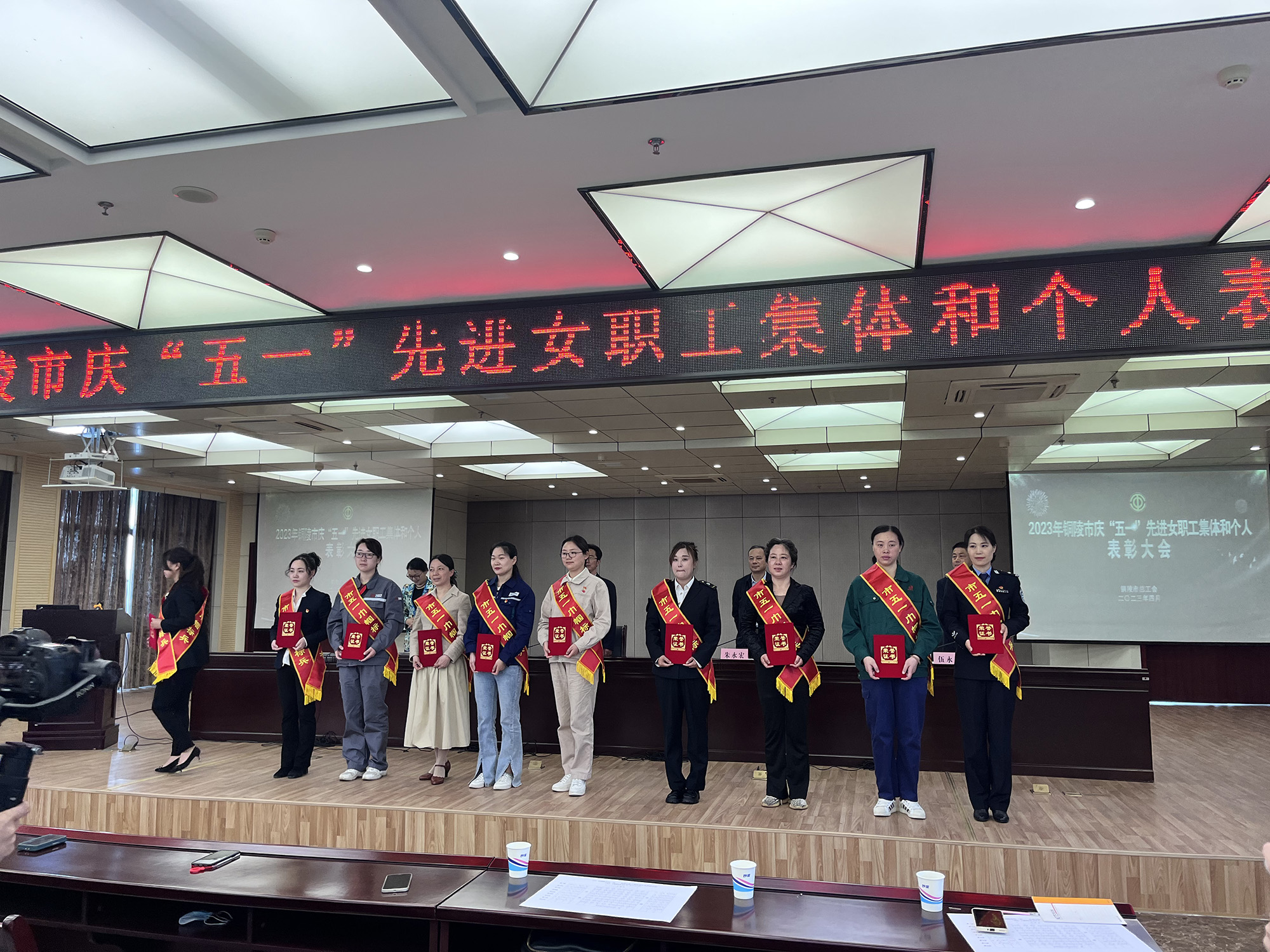 众鑫娱乐·鑫起点,馨效劳,心选择