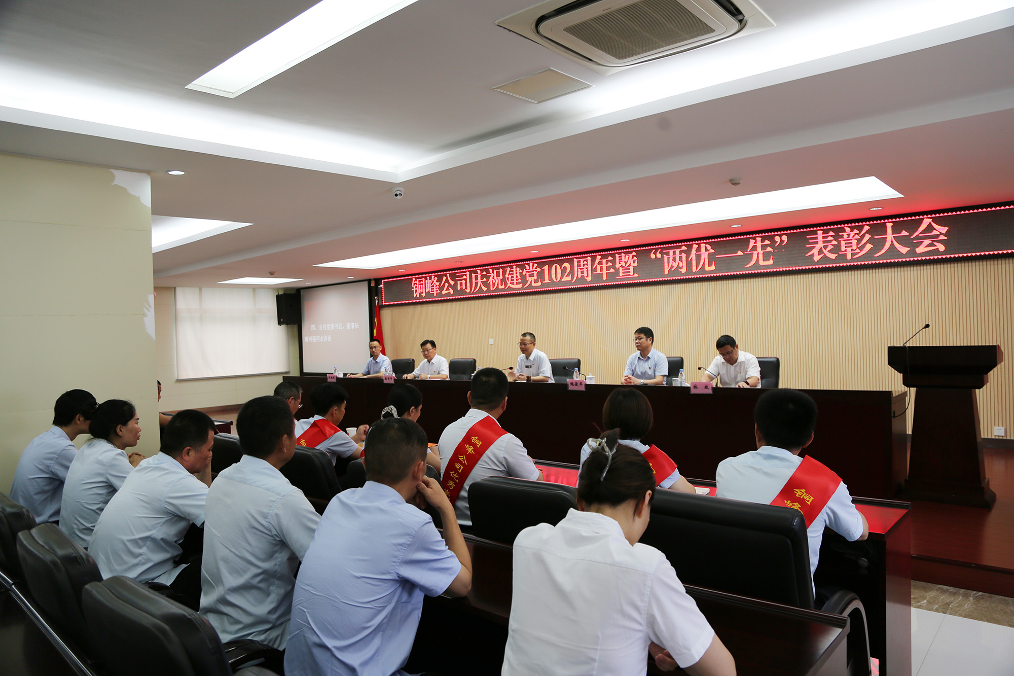 众鑫娱乐·鑫起点,馨效劳,心选择