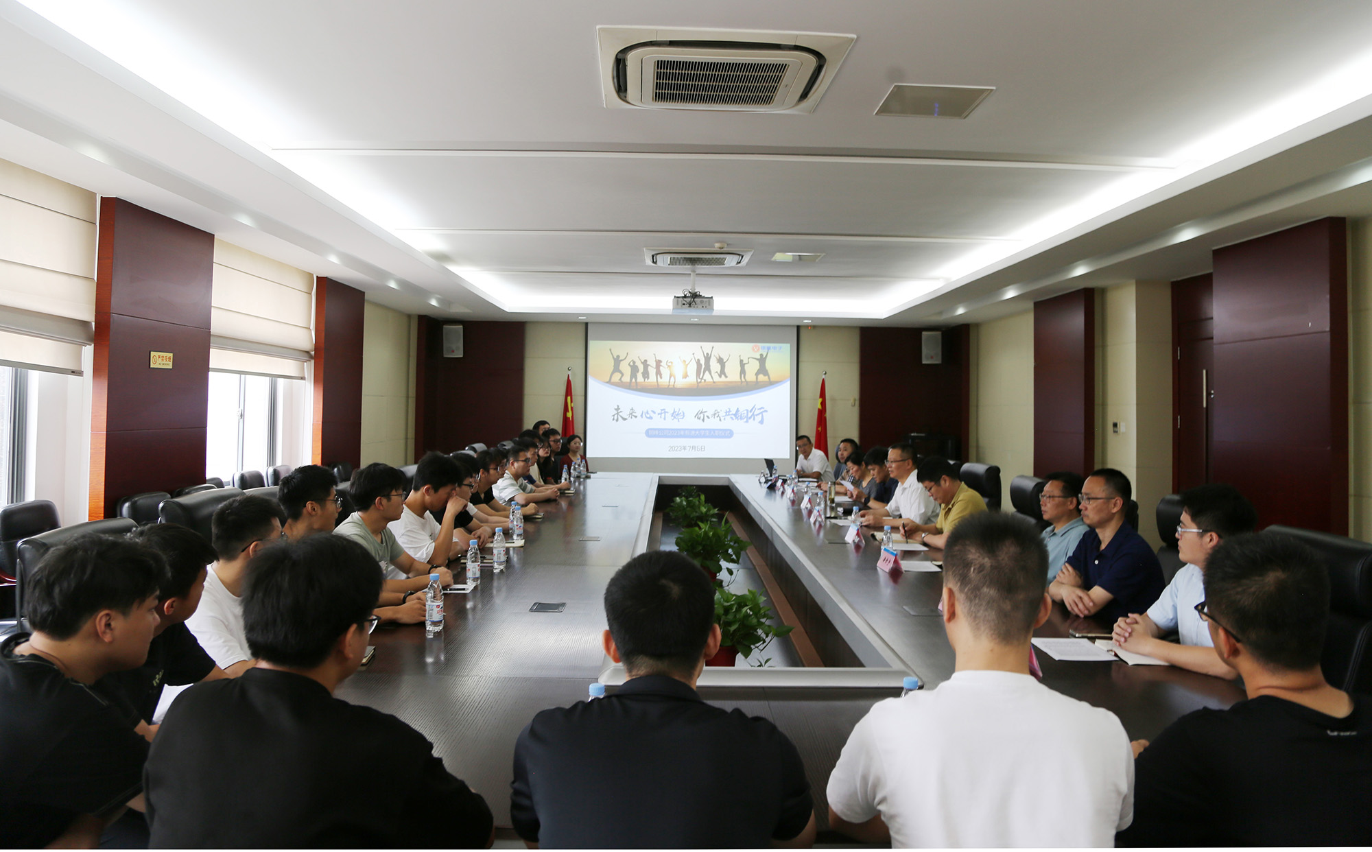 众鑫娱乐·鑫起点,馨效劳,心选择