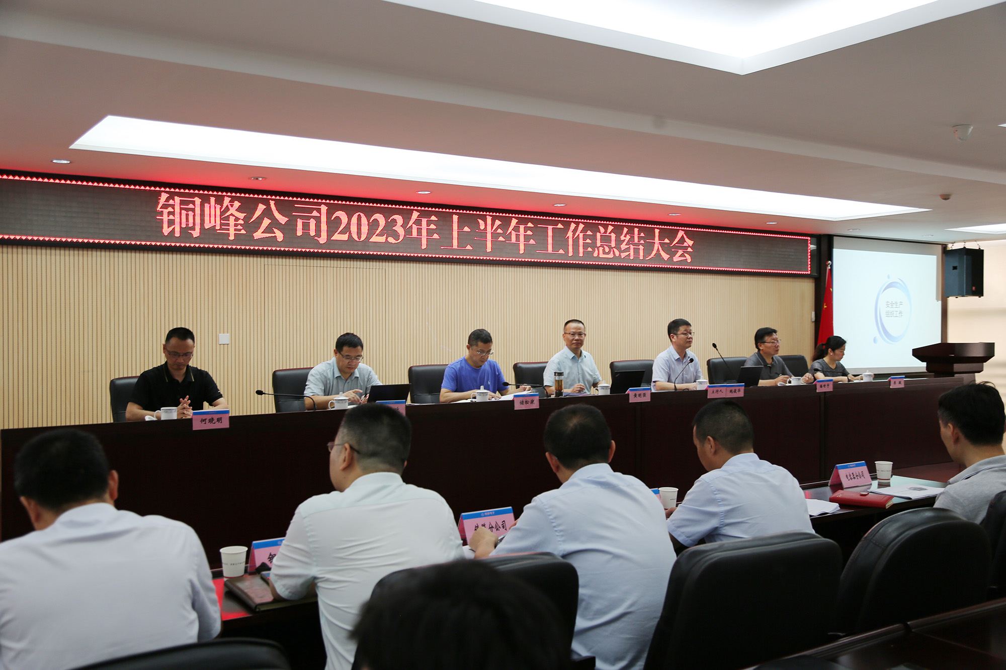 众鑫娱乐·鑫起点,馨效劳,心选择